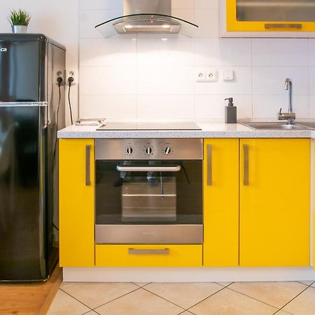 Yellow Apartment Ostrava Exterior foto